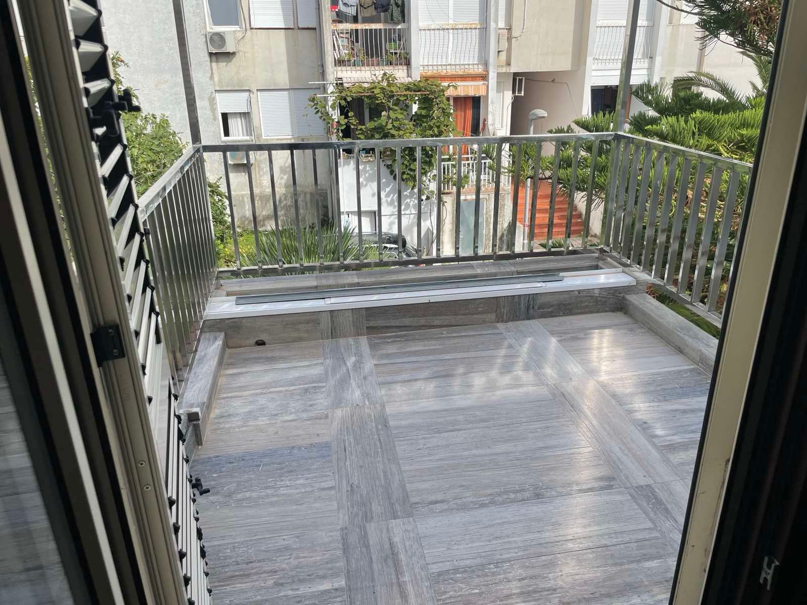 amforaproperty.com/Dvosoban Stan 130m2 sa parking mestom na atraktivnoj lokaciji u Budvi (IZDAVANJE NA DUZI PERIOD)