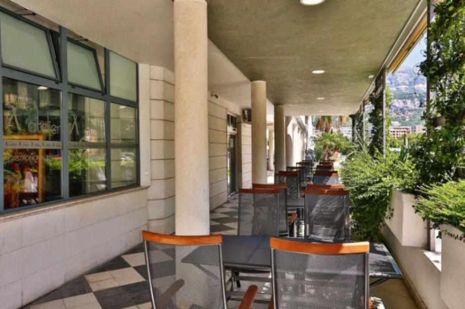 amforaproperty.com/Kompletno Opremljen Restoran 490m² sa Dve Terase – Rozino, Budva