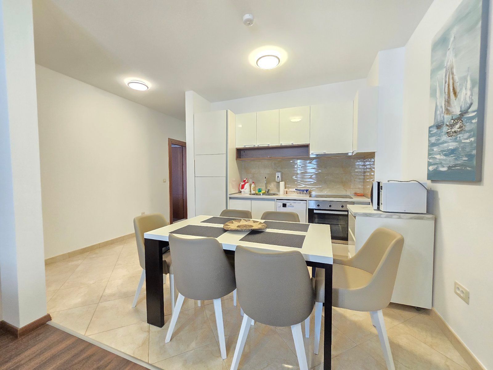 amforaproperty.com/Trosoban Stan 93m2 sa Pogledom na More-Anatolia Bečići