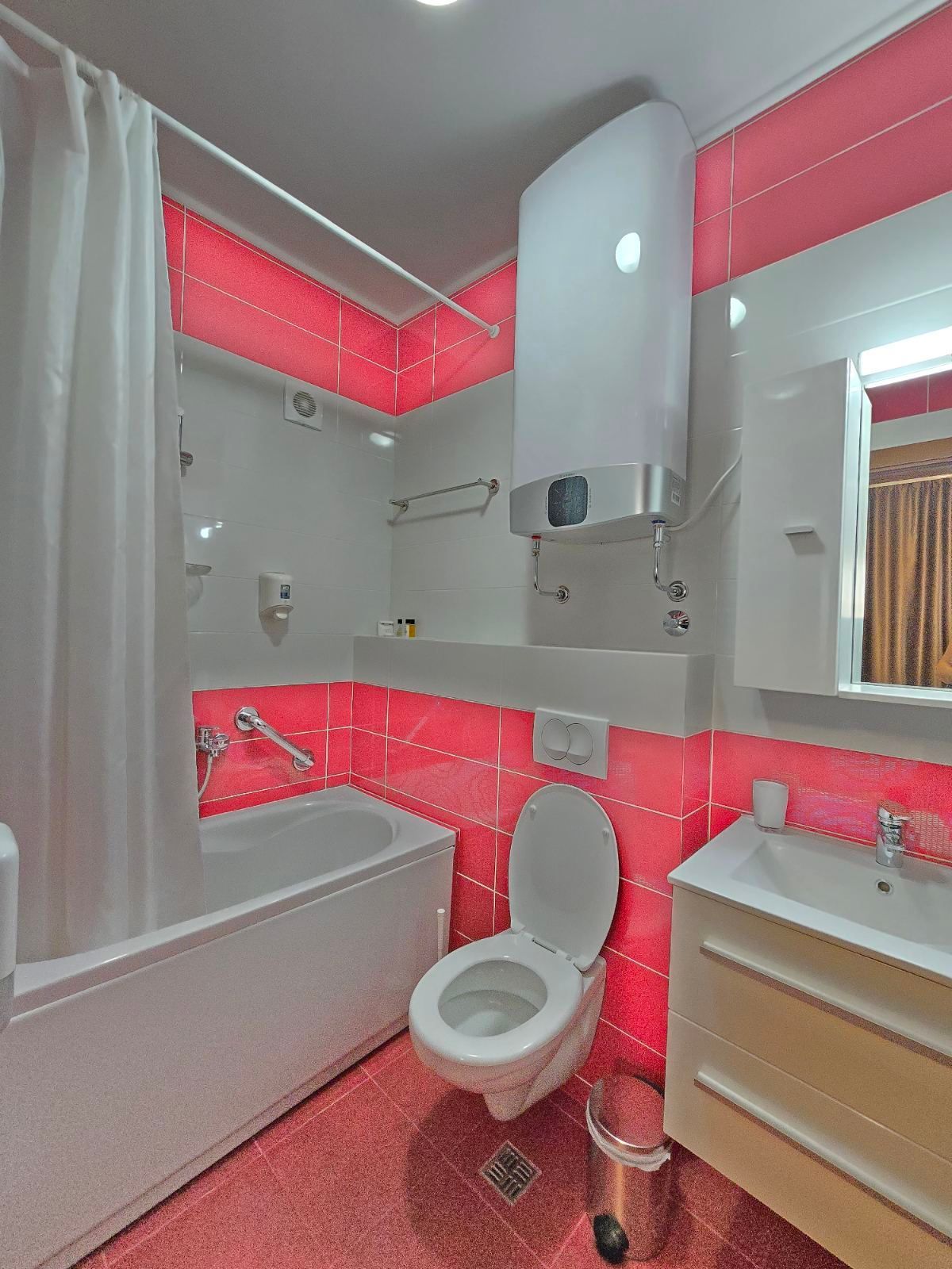 amforaproperty.com/Trosoban Stan 93m2 sa Pogledom na More-Anatolia Bečići