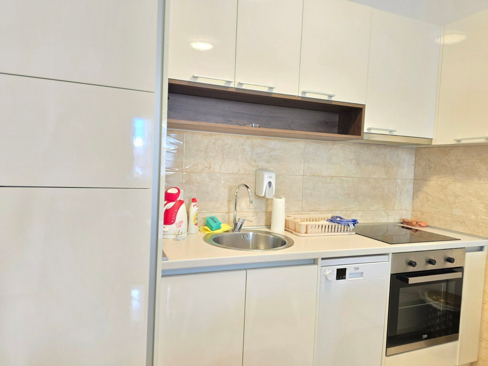 amforaproperty.com/Trosoban Stan 93m2 sa Pogledom na More-Anatolia Bečići