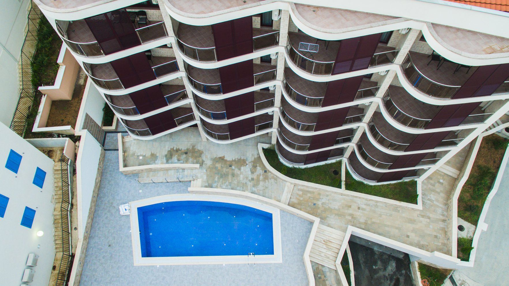 amforaproperty.com/Trosoban Stan 93m2 sa Pogledom na More-Anatolia Bečići