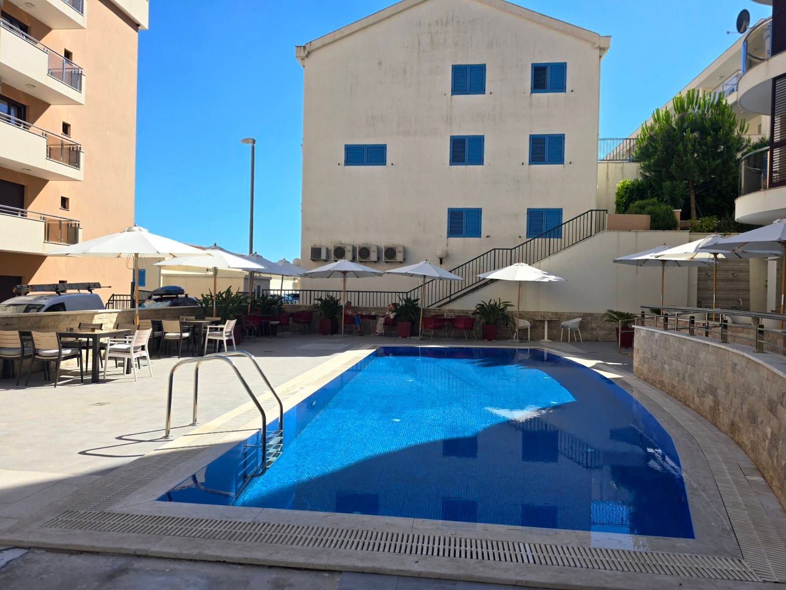 amforaproperty.com/Trosoban Stan 93m2 sa Pogledom na More-Anatolia Bečići
