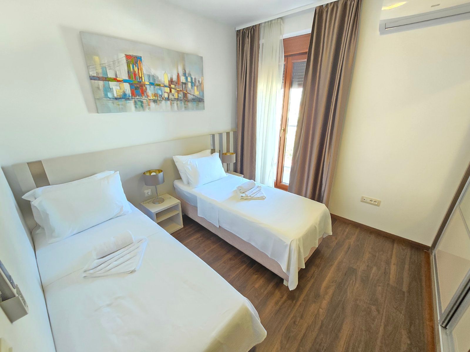 amforaproperty.com/Trosoban Stan 93m2 sa Pogledom na More-Anatolia Bečići