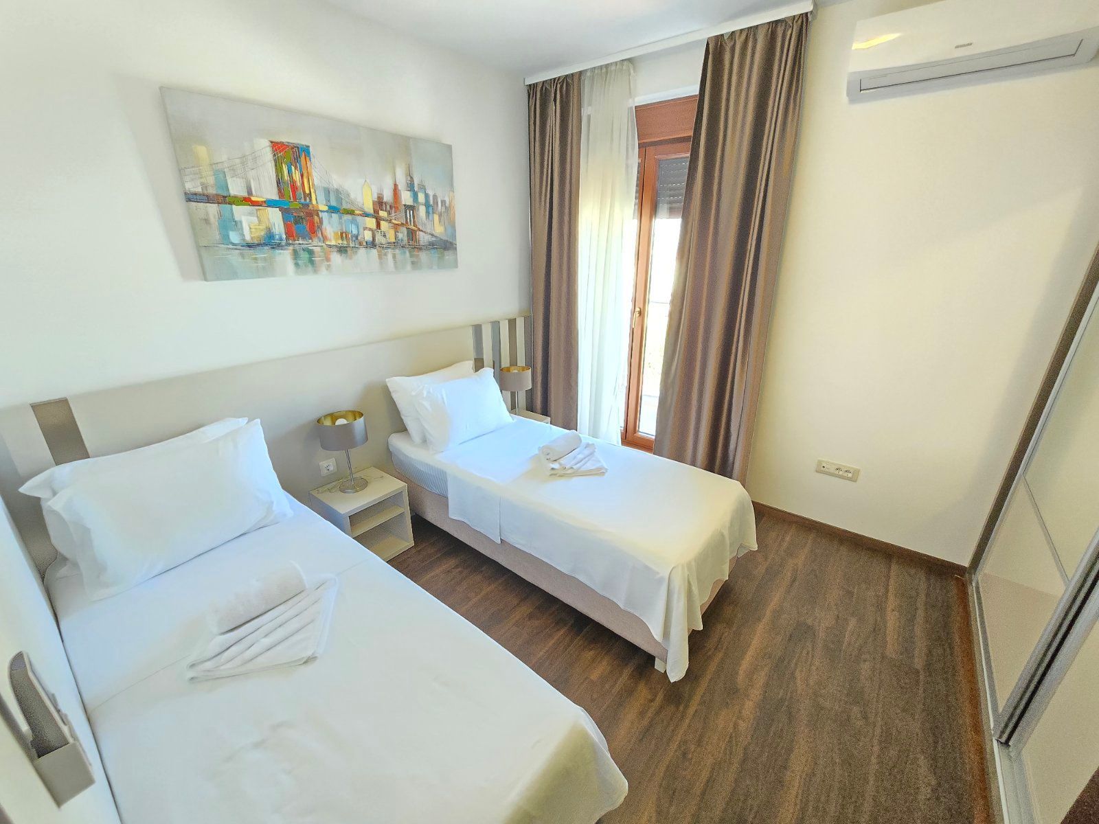 amforaproperty.com/Trosoban Stan 93m2 sa Pogledom na More-Anatolia Bečići