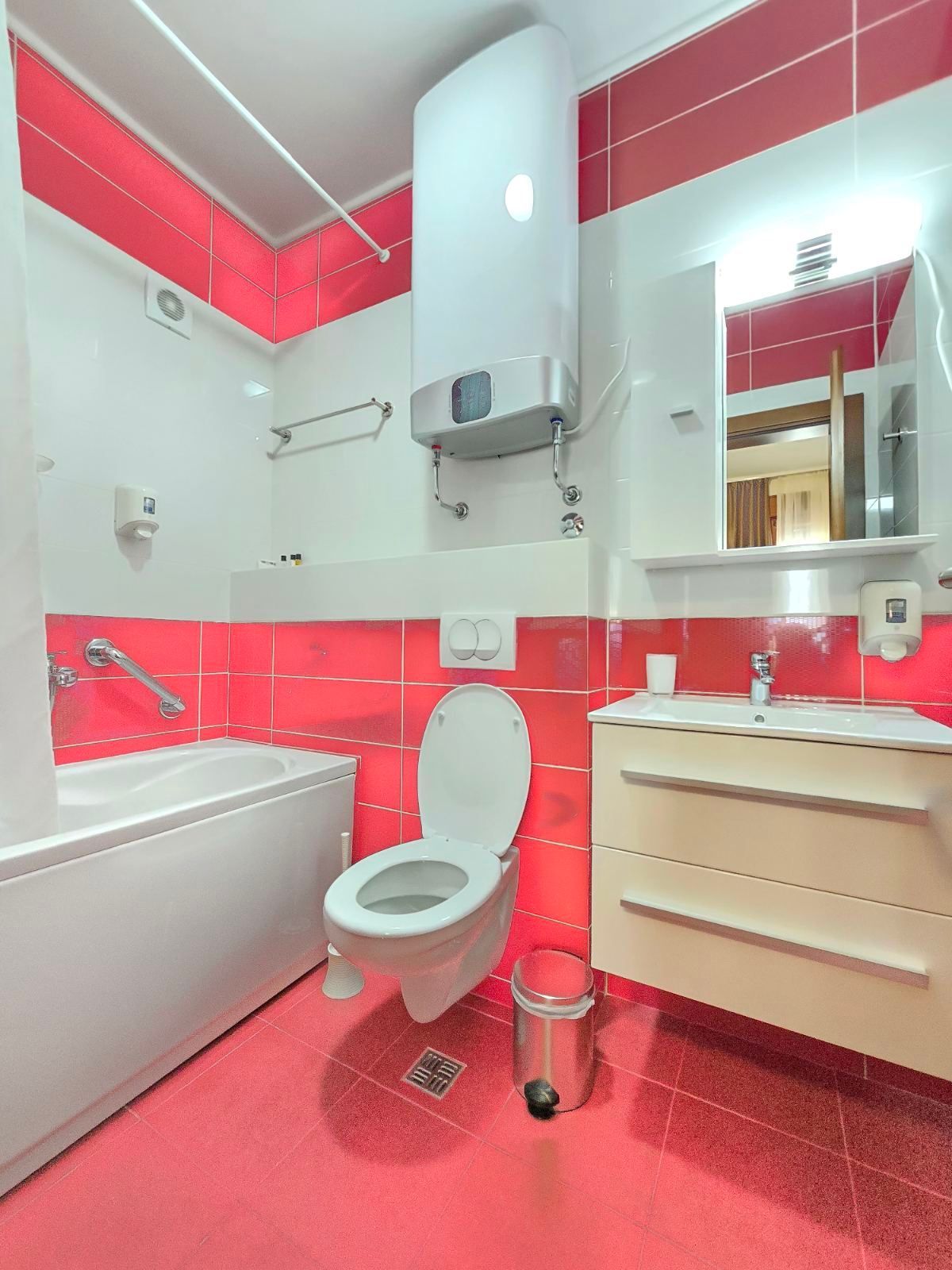 amforaproperty.com/Trosoban Stan 93m2 sa Pogledom na More-Anatolia Bečići