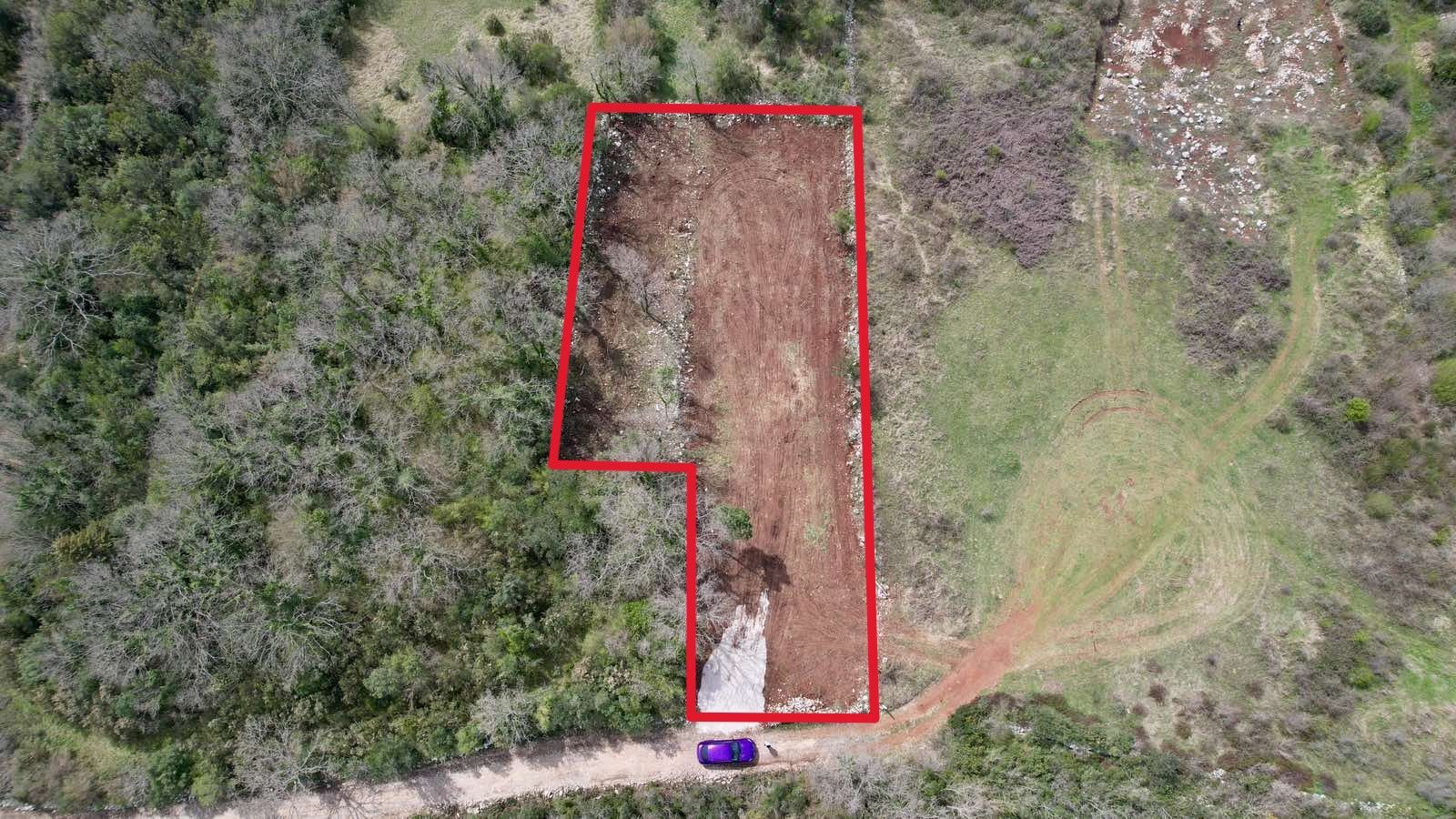 amforaproperty.com/Investiciona Prilika! Urbanizovan Plac 1360m² sa UTU Uslovima – Zagora, Kotor