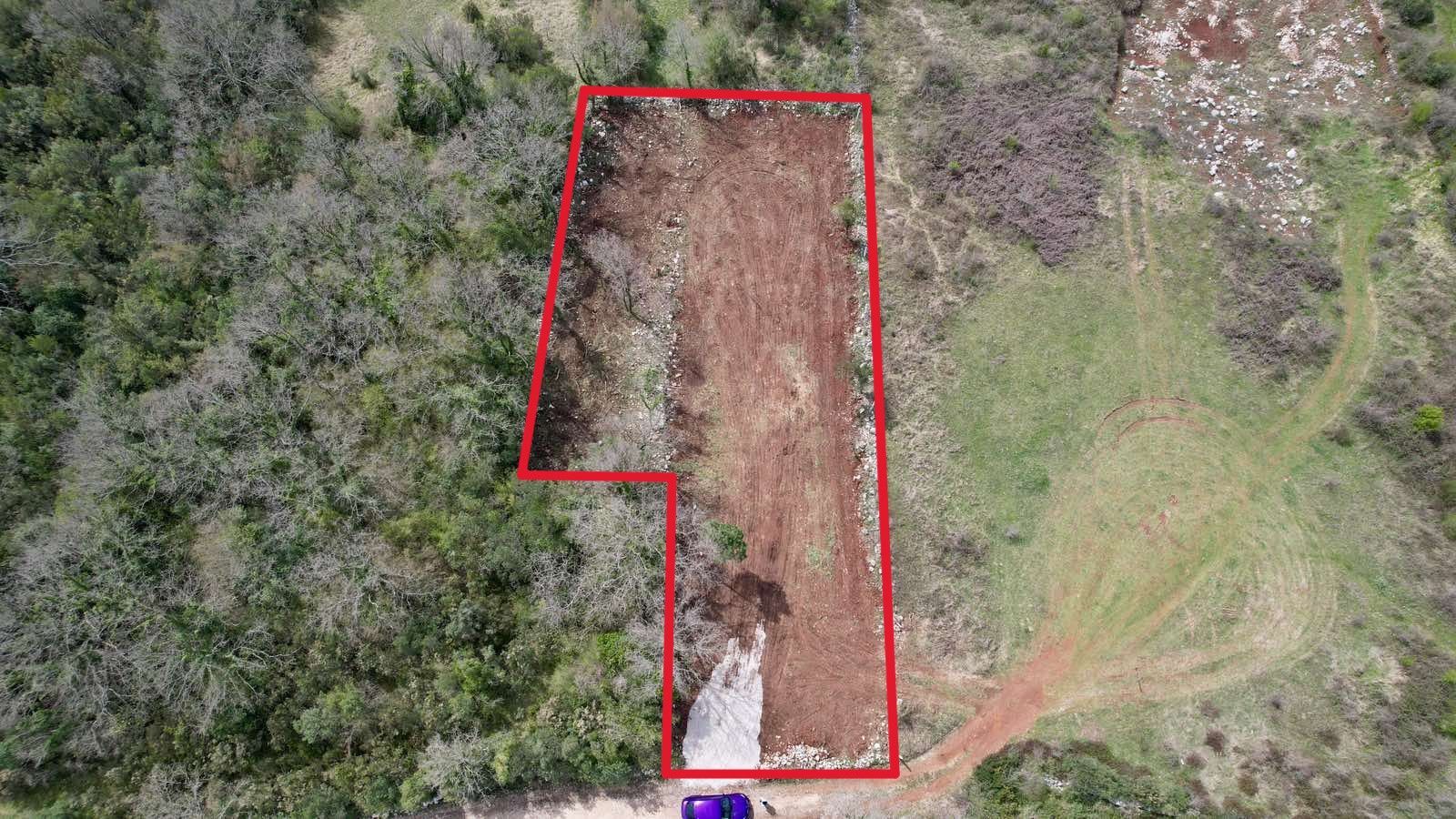 amforaproperty.com/Investiciona Prilika! Urbanizovan Plac 1360m² sa UTU Uslovima – Zagora, Kotor
