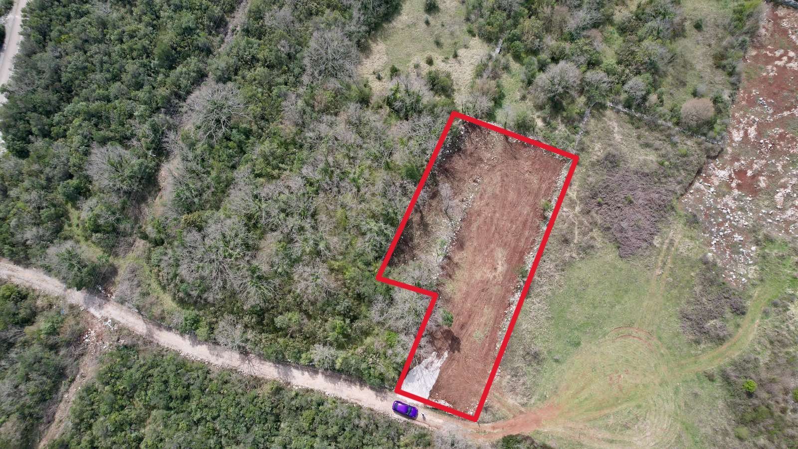 amforaproperty.com/Investiciona Prilika! Urbanizovan Plac 1360m² sa UTU Uslovima – Zagora, Kotor