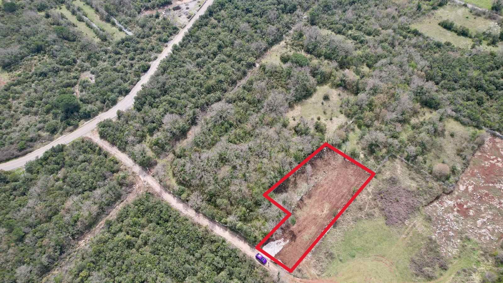 amforaproperty.com/Investiciona Prilika! Urbanizovan Plac 1360m² sa UTU Uslovima – Zagora, Kotor