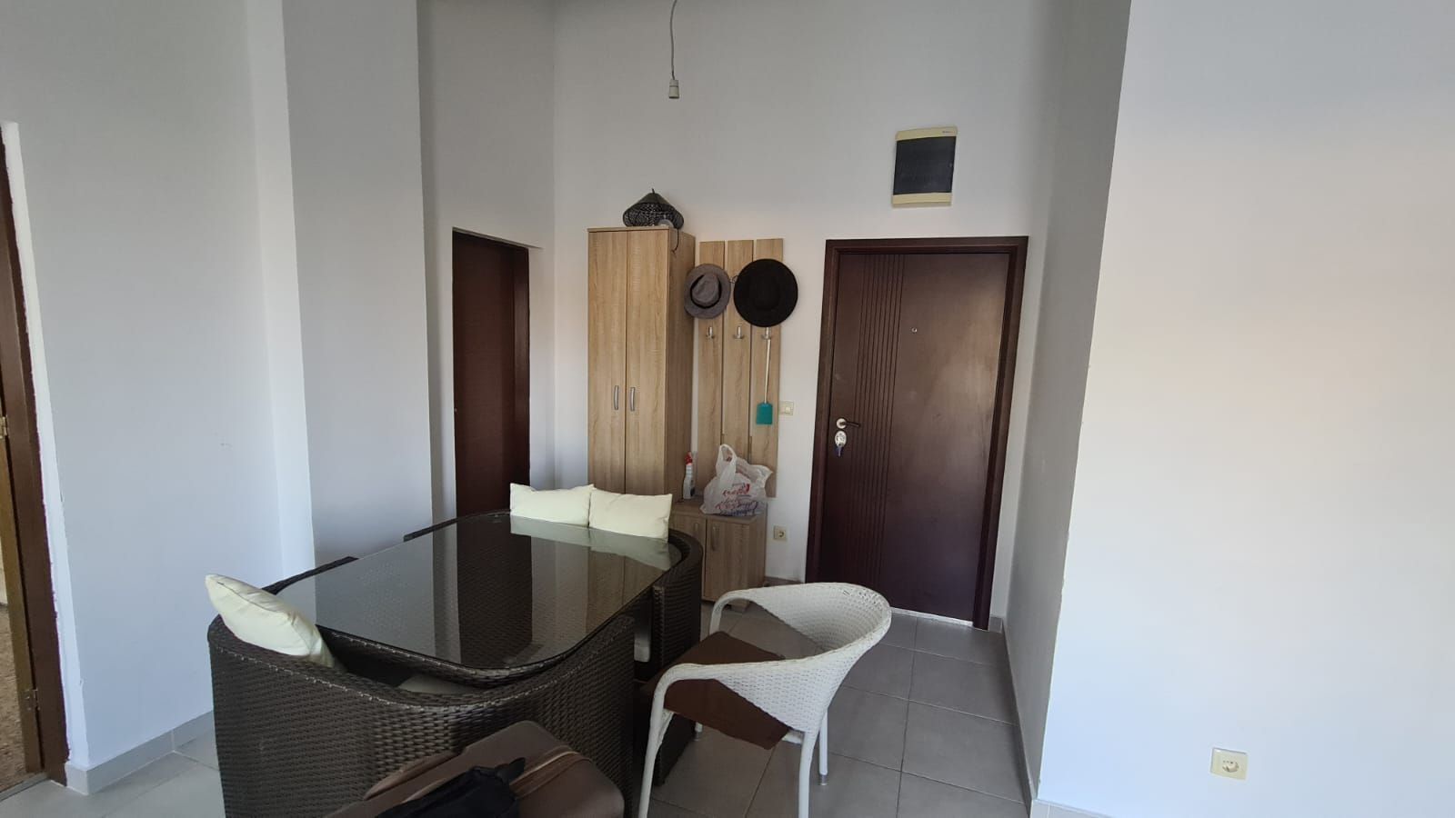 amforaproperty.com/Dvosoban namesten stan 100m2 sa pogledom na more i grad,Podkosljun-Budva (na duzi period)