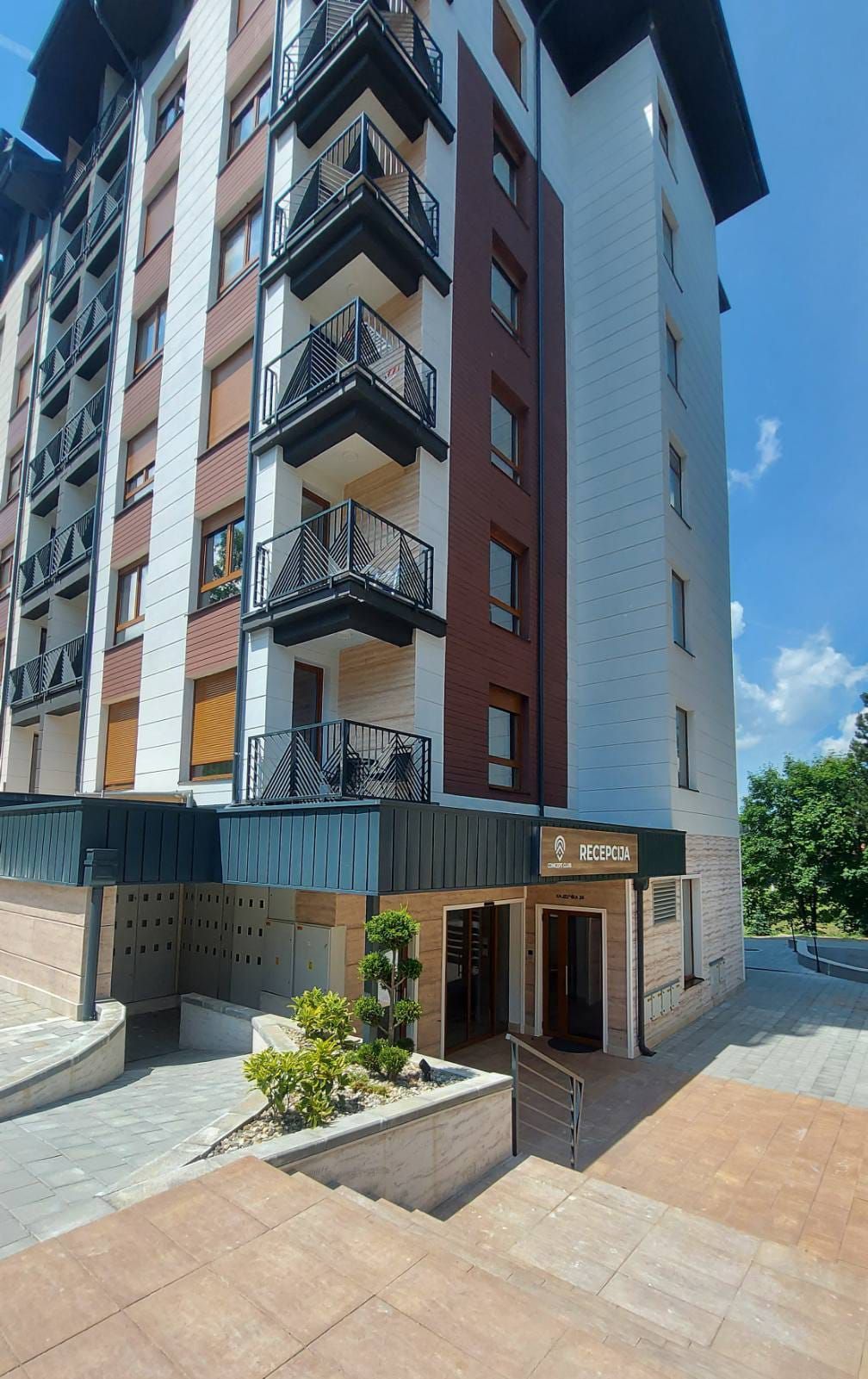amforaproperty.com/Luksuzni jednosoban apartman 30m2 u apart hotelu na Zlatiboru sa SPA centrom i bazenom