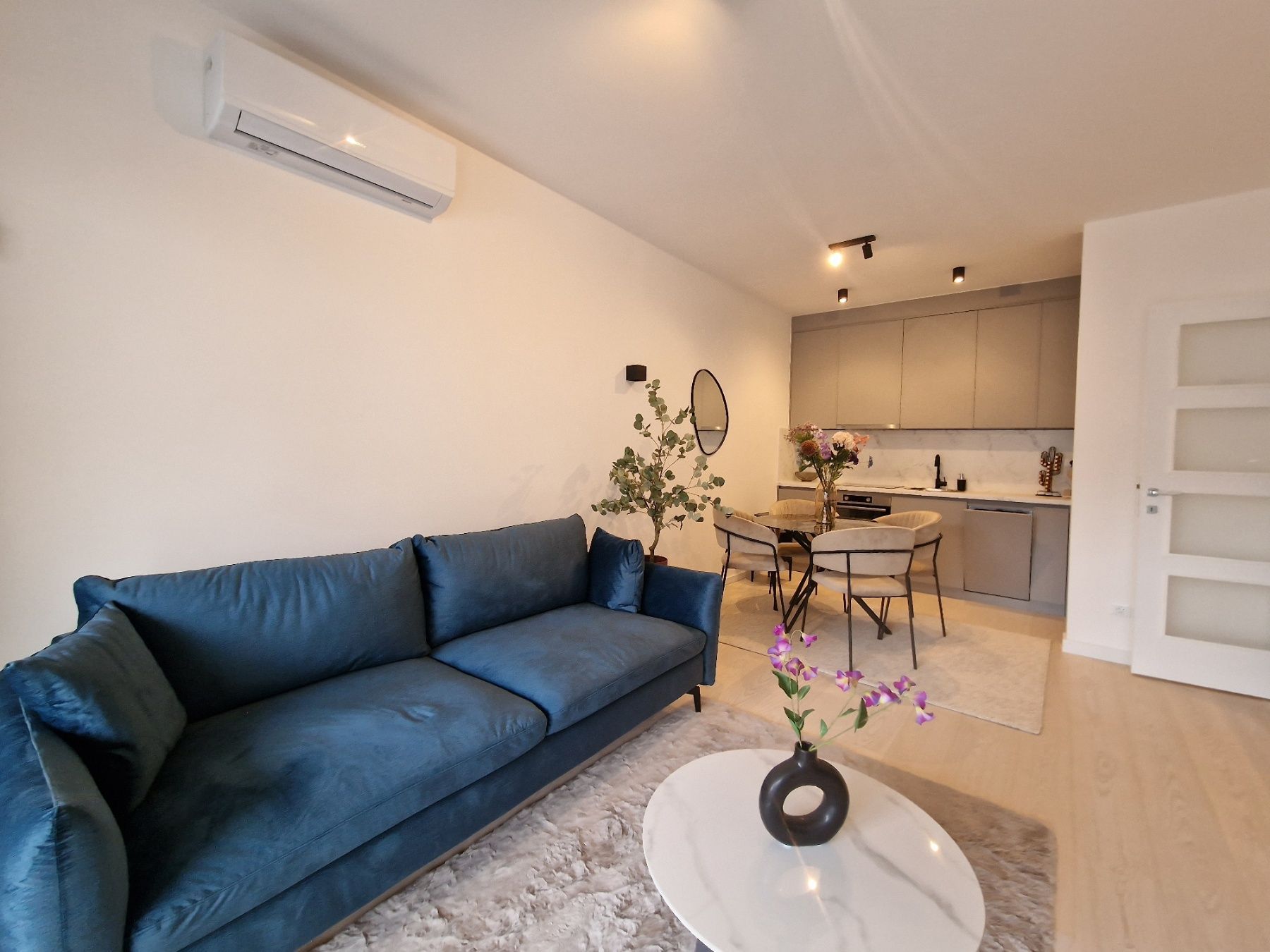 amforaproperty.com/Dubovica Lux, Budva-Nov luksusno opremljen jednosoban stan 50m2 sa pogledom na more  (NA DUZI PERIOD)