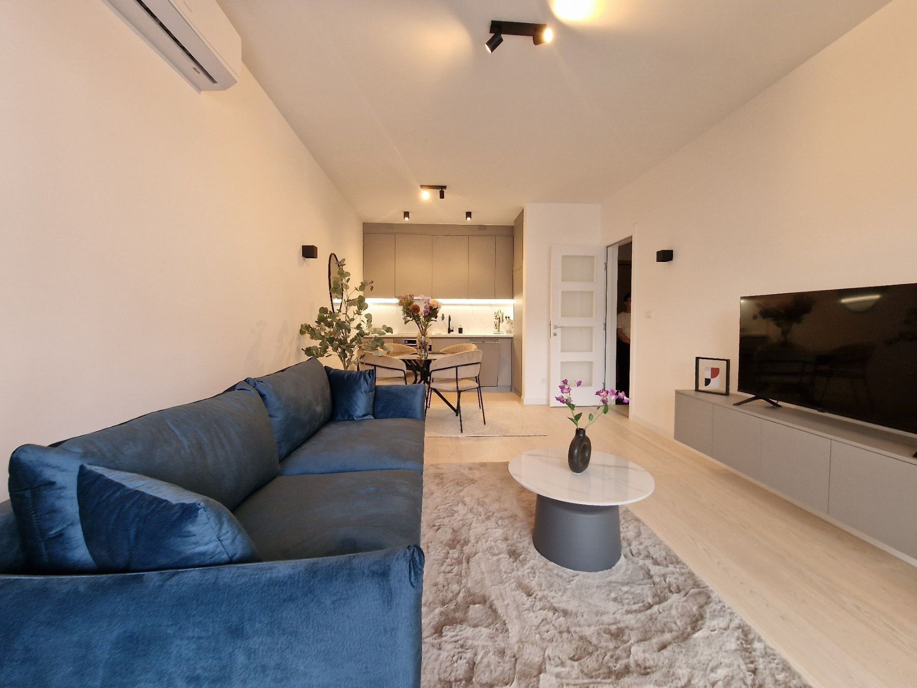 amforaproperty.com/Dubovica Lux, Budva-Nov luksusno opremljen jednosoban stan 50m2 sa pogledom na more  (NA DUZI PERIOD)