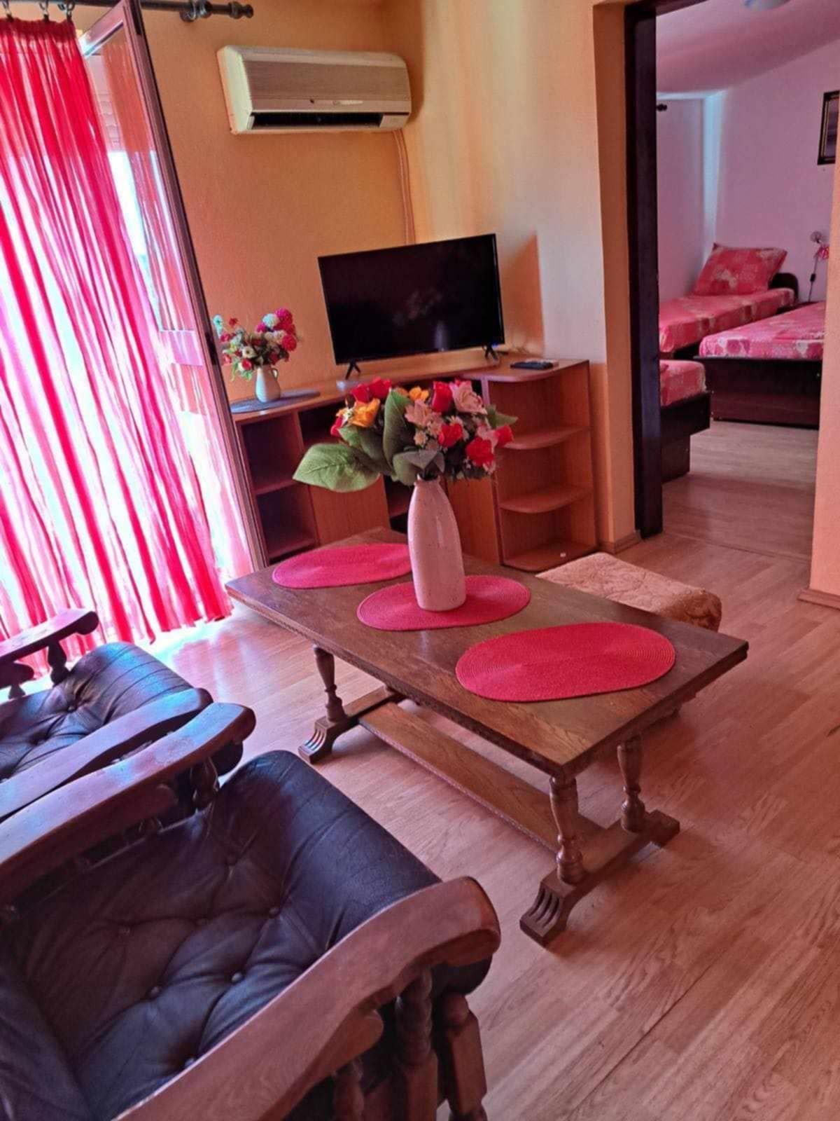 amforaproperty.com/Ekskluzivno imanje od 950 m² sa dve kuće (610 m²), mini marketom, 15 parking mesta i brojnim sadržajima – Sutomore