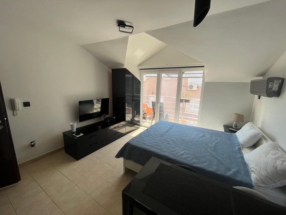 amforaproperty.com/Moderno opremljena garsonjera 26m2 sa pogledom na more,Petrovac (NA DUZI PERIOD)