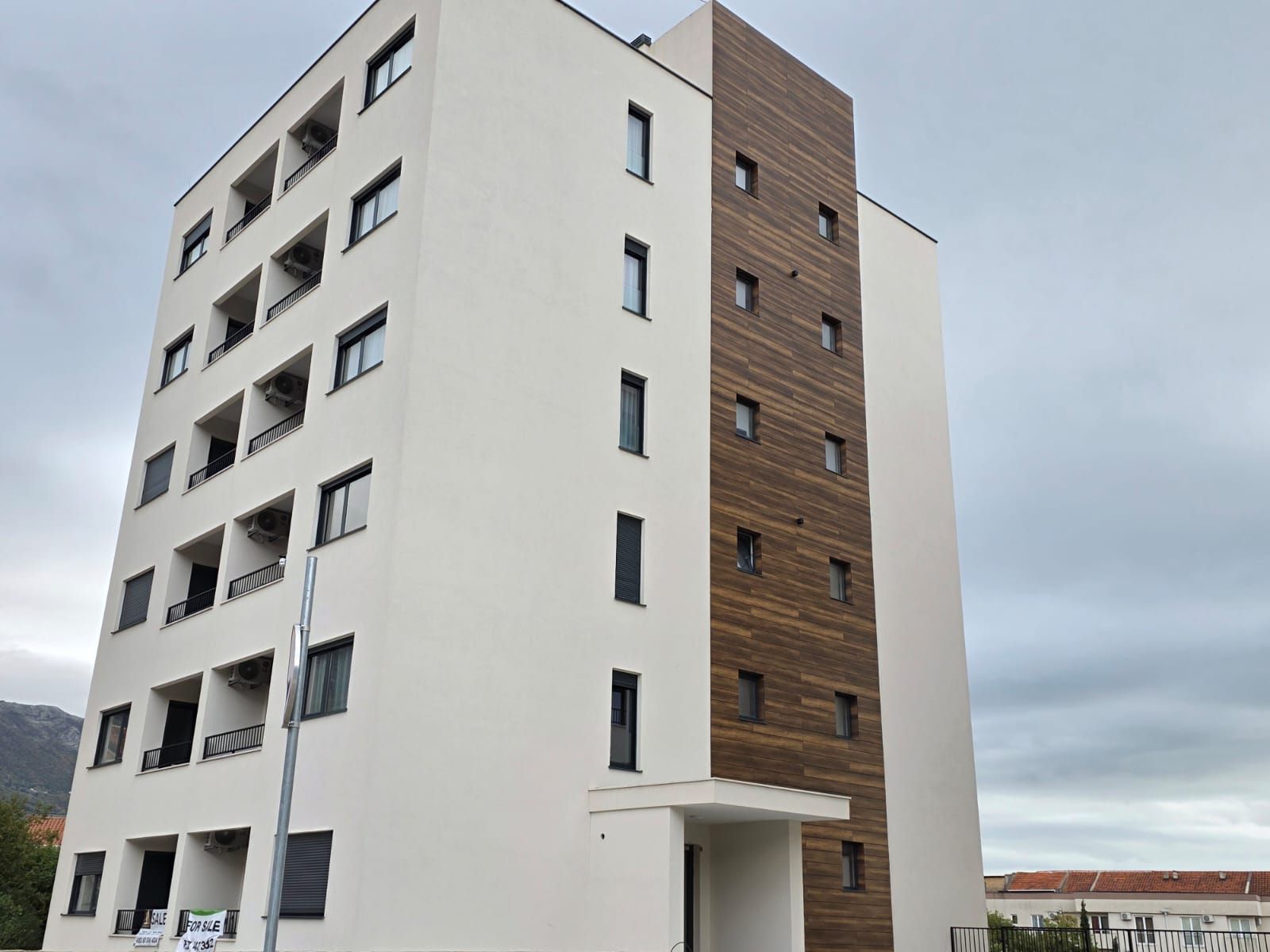 Prodaja – Nov jednosoban stan 43 m² sa pogledom na more i garaznim mestom, Bečići - Amfora Real Estate