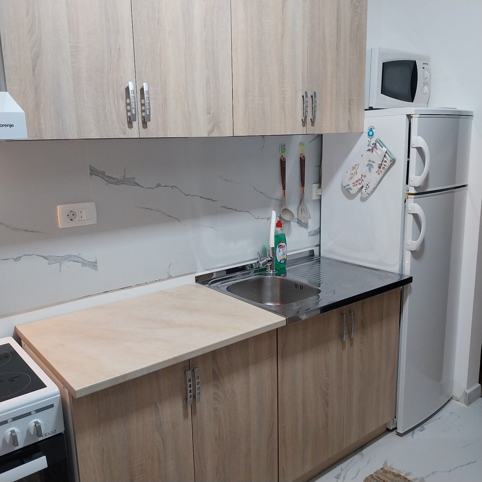 amforaproperty.com/moderno opremljen jednosoban stan ,Lazi - Budva.(NA DUZI PERIOD)
