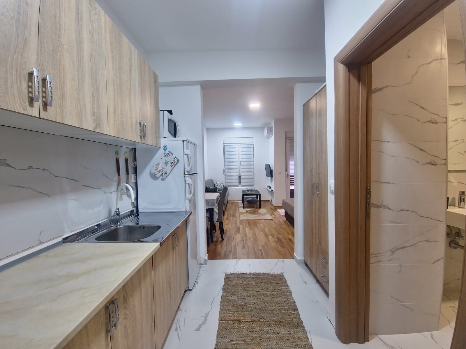 Moderno opremljen studio apartman ,Lazi - Budva (NA DUZI PERIOD) - Amfora Real Estate