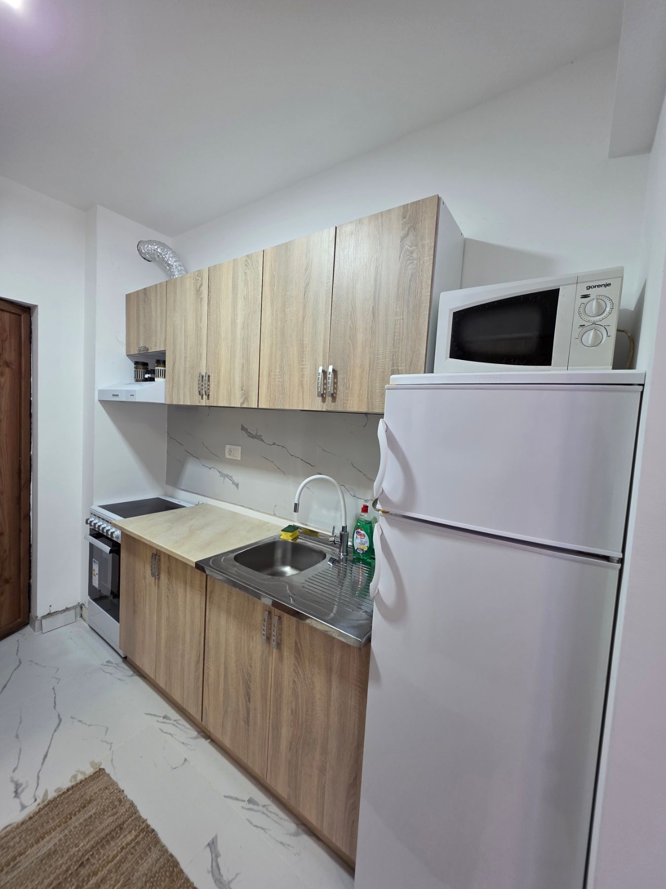 amforaproperty.com/moderno opremljen jednosoban stan ,Lazi - Budva (NA DUZI PERIOD)