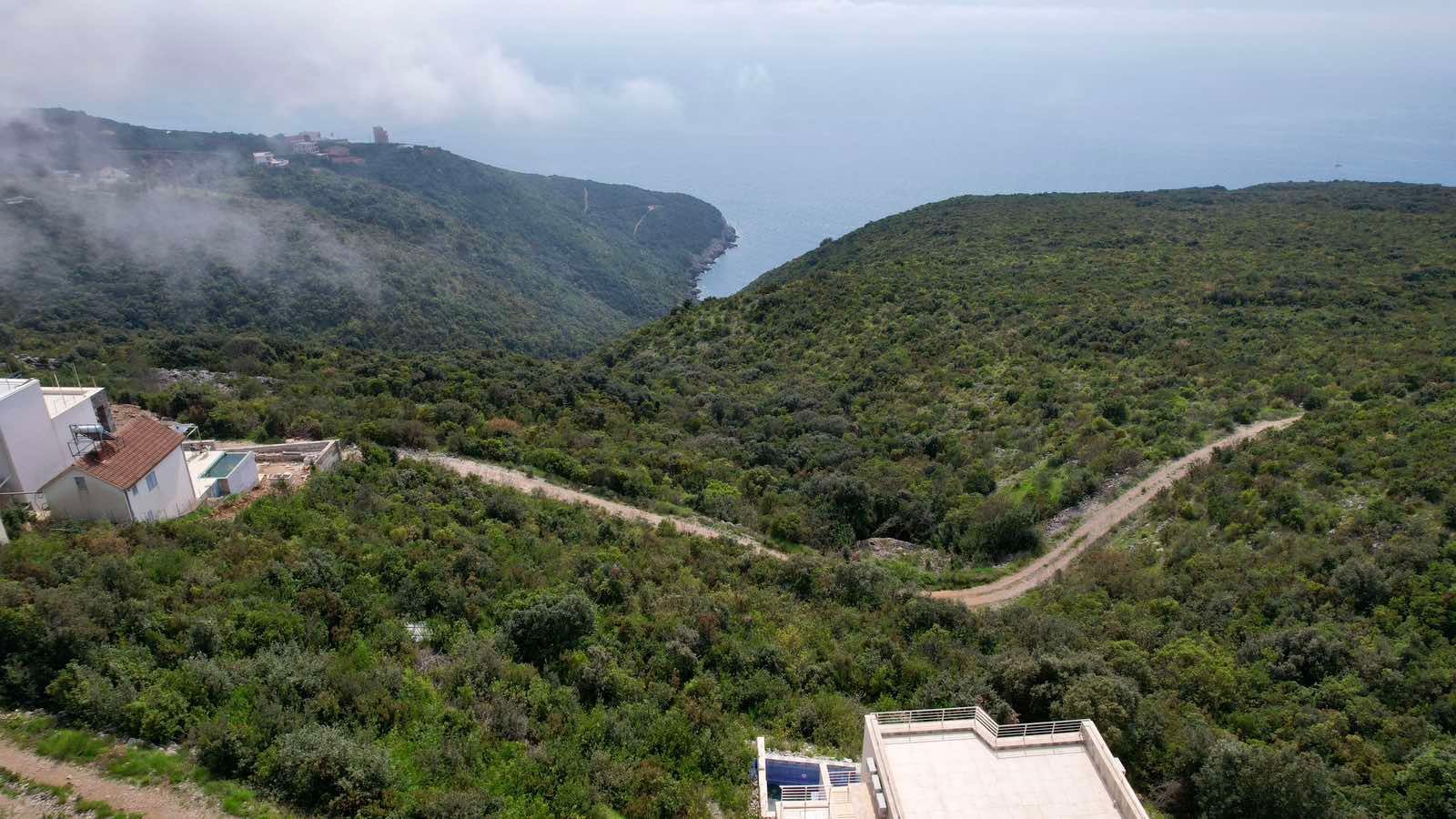 amforaproperty.com/Urbanizovan plac 300m2 sa panoramskim pogledom-Zagora, Kotor