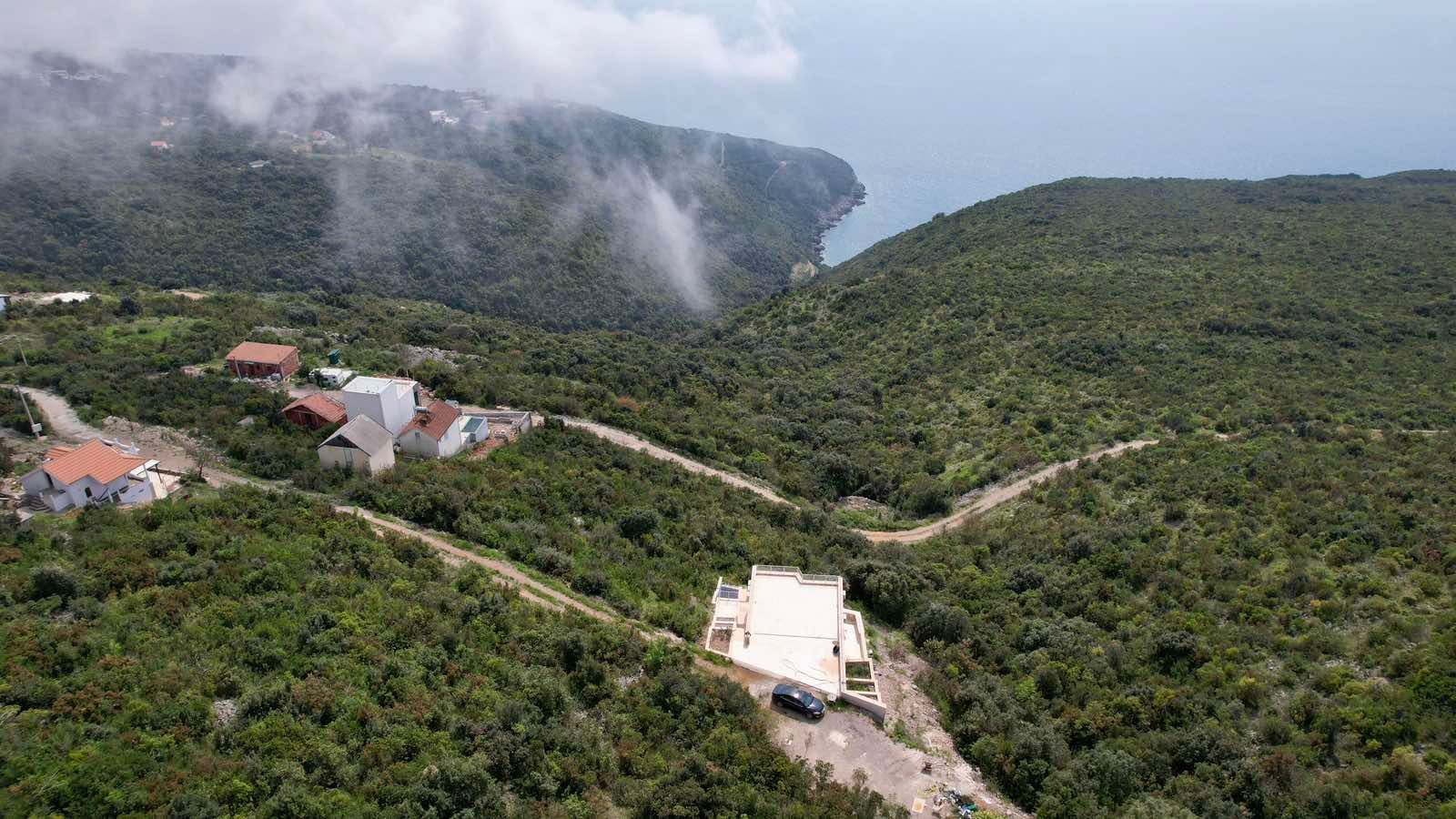 amforaproperty.com/Urbanizovan plac 300m2 sa panoramskim pogledom-Zagora, Kotor