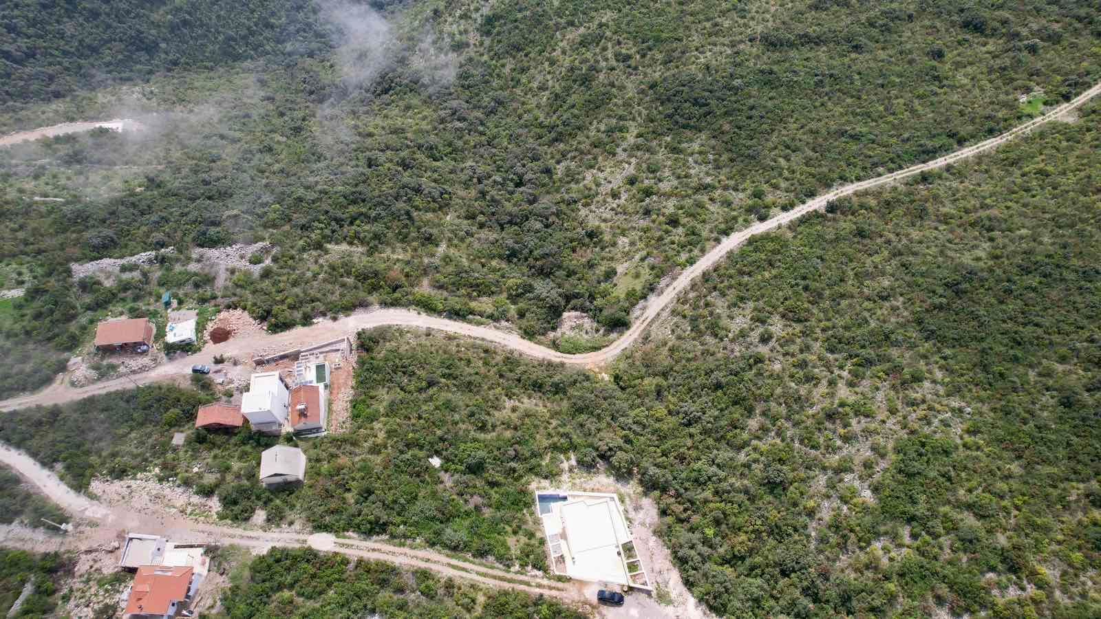 amforaproperty.com/Urbanizovan plac 300m2 sa panoramskim pogledom-Zagora, Kotor