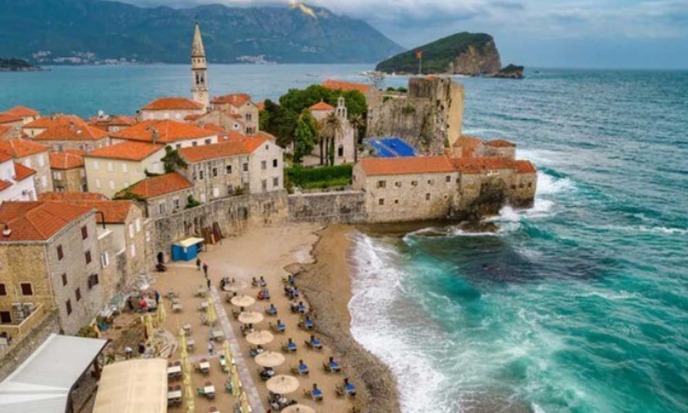 amforaproperty.com/Poslovni Prostor na atraktivnoj lokaciji u Starom Gradu, Budva (na duzi period)