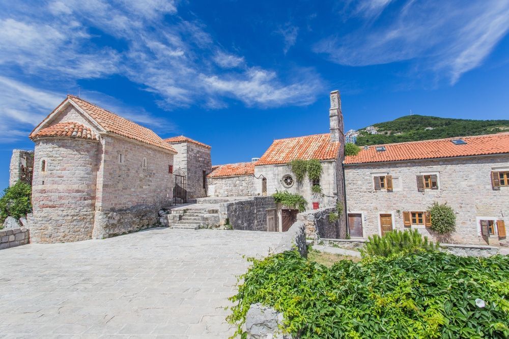 amforaproperty.com/Poslovni Prostor na atraktivnoj lokaciji u Starom Gradu, Budva (na duzi period)