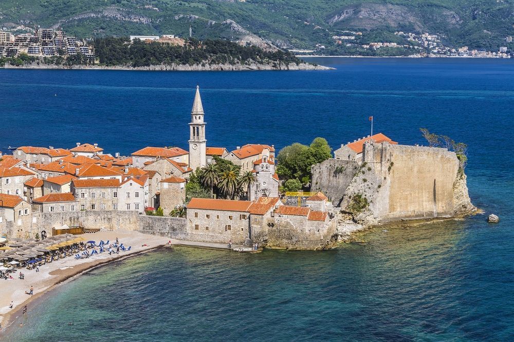 amforaproperty.com/Poslovni Prostor na atraktivnoj lokaciji u Starom Gradu, Budva (na duzi period)