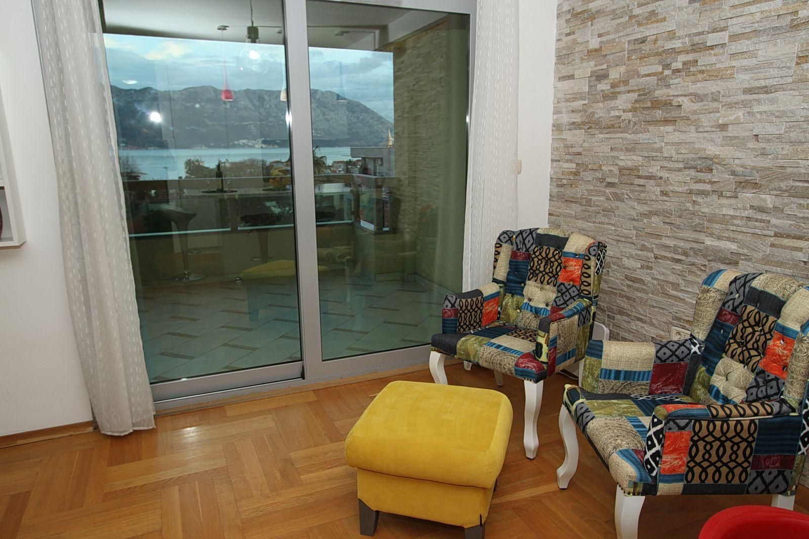 amforaproperty.com/Dvosoban stan 70m² sa pogledom na more-Gospoština, Budva (na duzi period)