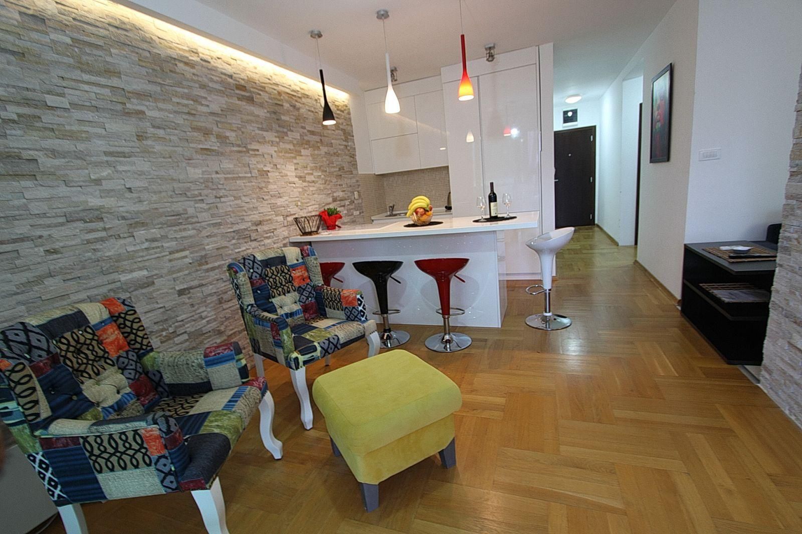 amforaproperty.com/Dvosoban stan 70m² sa pogledom na more-Gospoština, Budva (na duzi period)