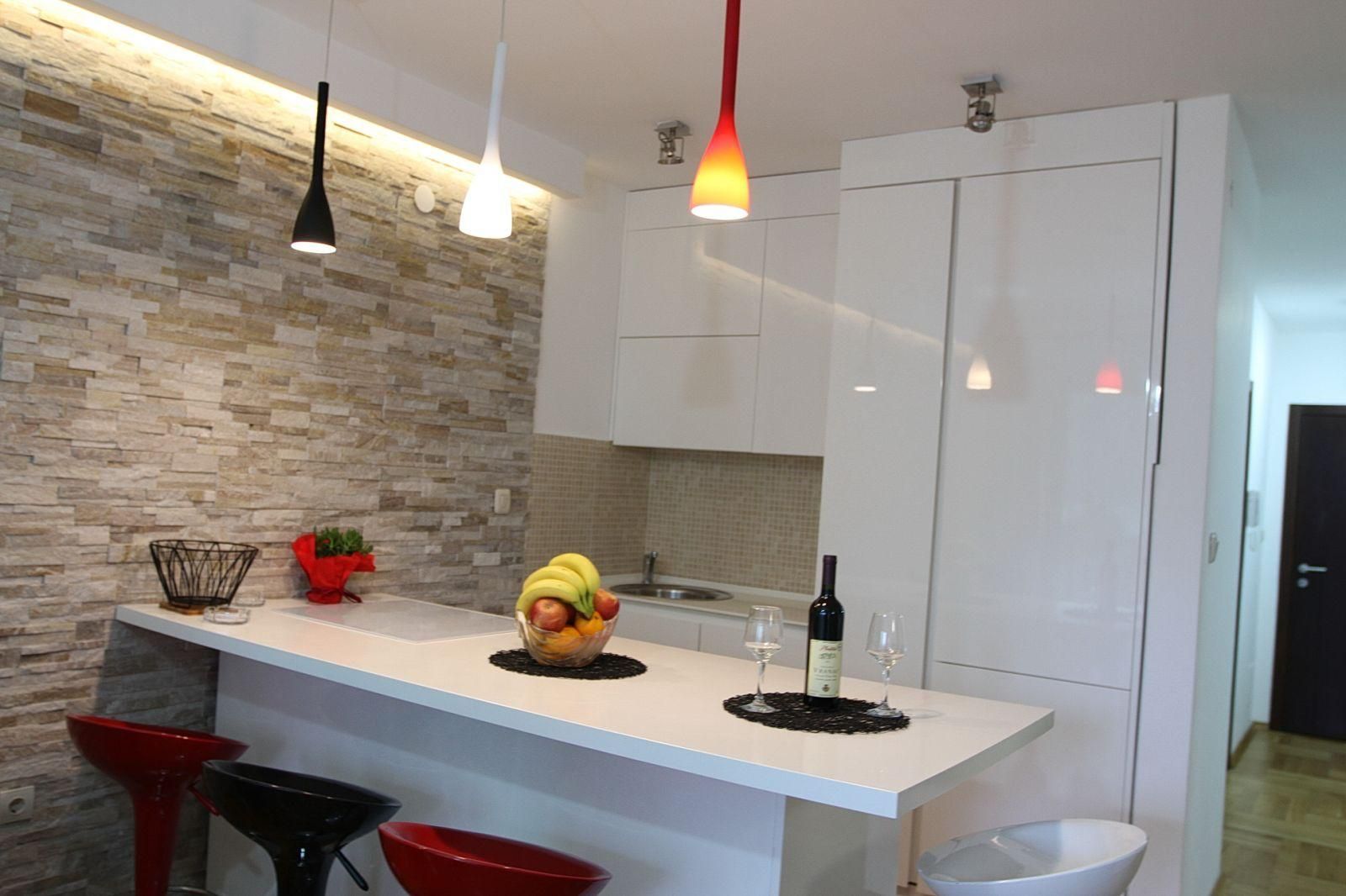amforaproperty.com/Dvosoban stan 70m² sa pogledom na more-Gospoština, Budva (na duzi period)