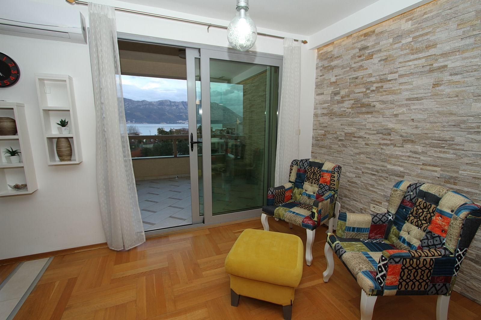 amforaproperty.com/Dvosoban stan 70m² sa pogledom na more-Gospoština, Budva (na duzi period)