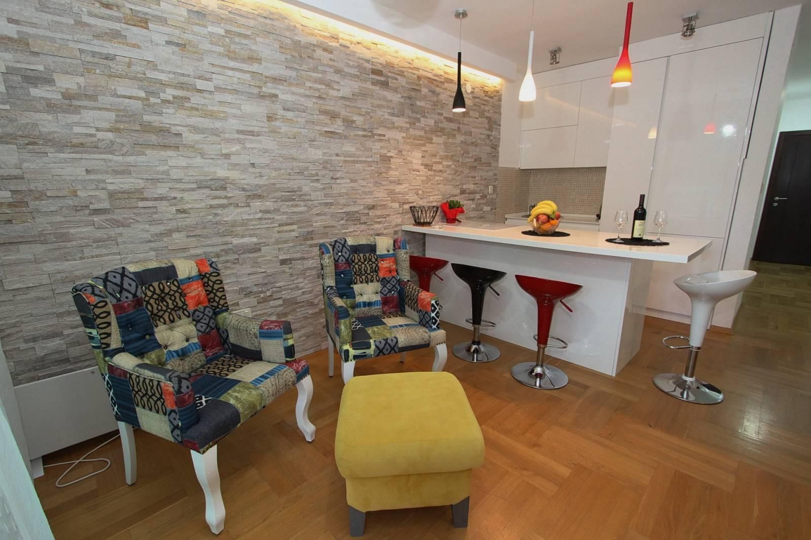 amforaproperty.com/Dvosoban stan 70m² sa pogledom na more-Gospoština, Budva (na duzi period)