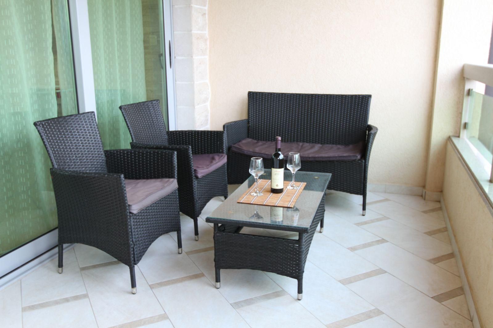 amforaproperty.com/Dvosoban stan 70m² sa pogledom na more-Gospoština, Budva (na duzi period)