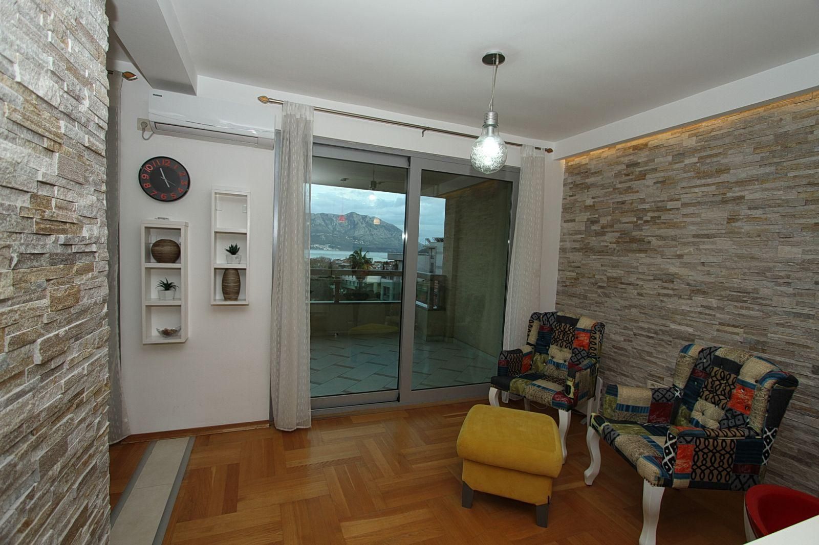amforaproperty.com/Dvosoban stan 70m² sa pogledom na more-Gospoština, Budva (na duzi period)
