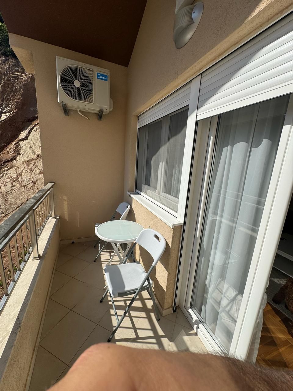 amforaproperty.com/Moderno opremljen jednosoban stan 44m2-Dubovica Lux, Budva  (NA DUZI PERIOD)