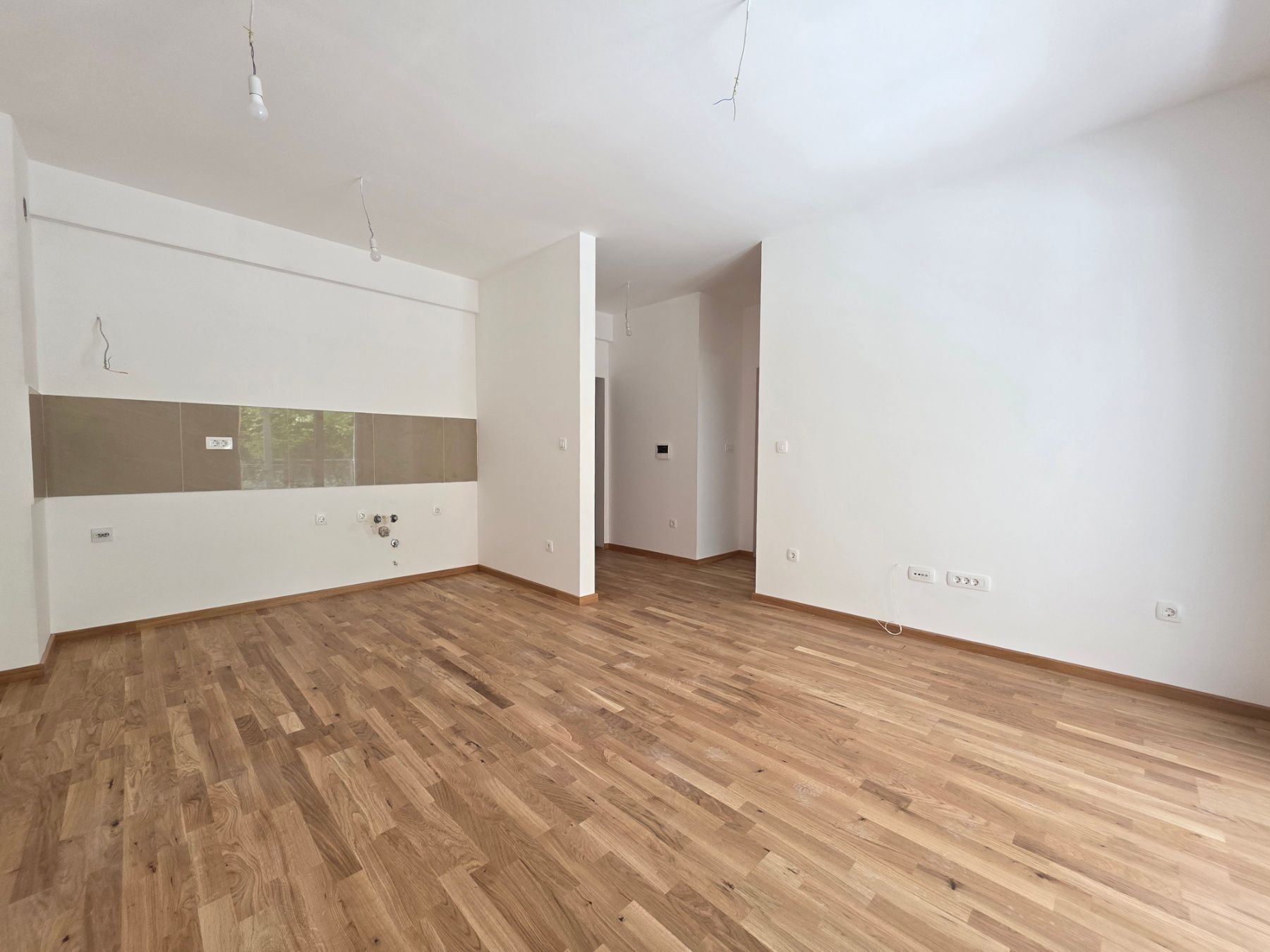 amforaproperty.com/Prodaja Jednosobnog stana 44m² sa bocnim pogledom na more u Novoj Zgradi u Bečićima – Bez 3% Poreza!