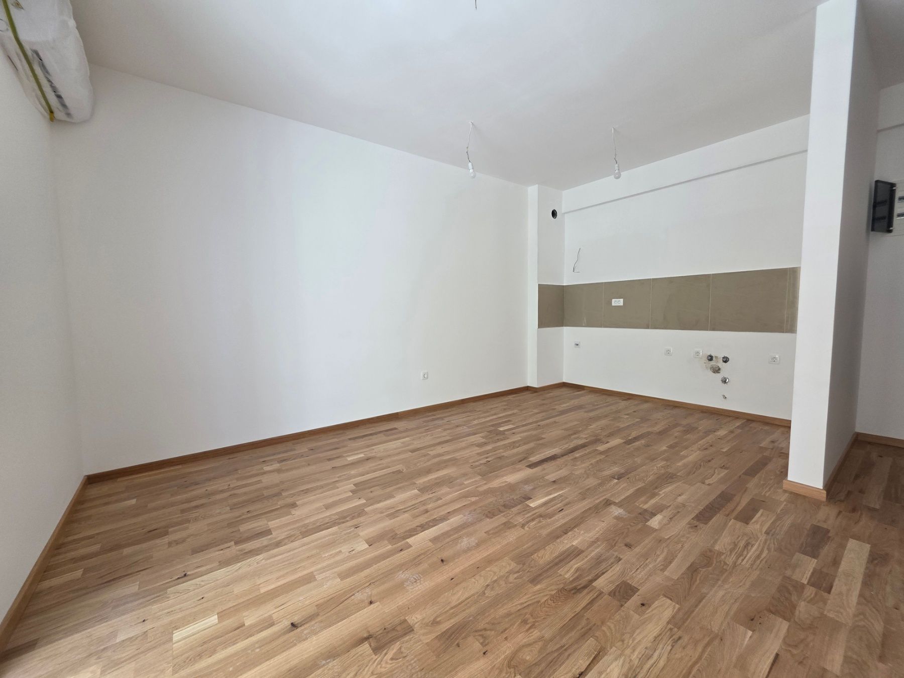 amforaproperty.com/Prodaja Jednosobnog stana 44m² sa bocnim pogledom na more u Novoj Zgradi u Bečićima – Bez 3% Poreza!