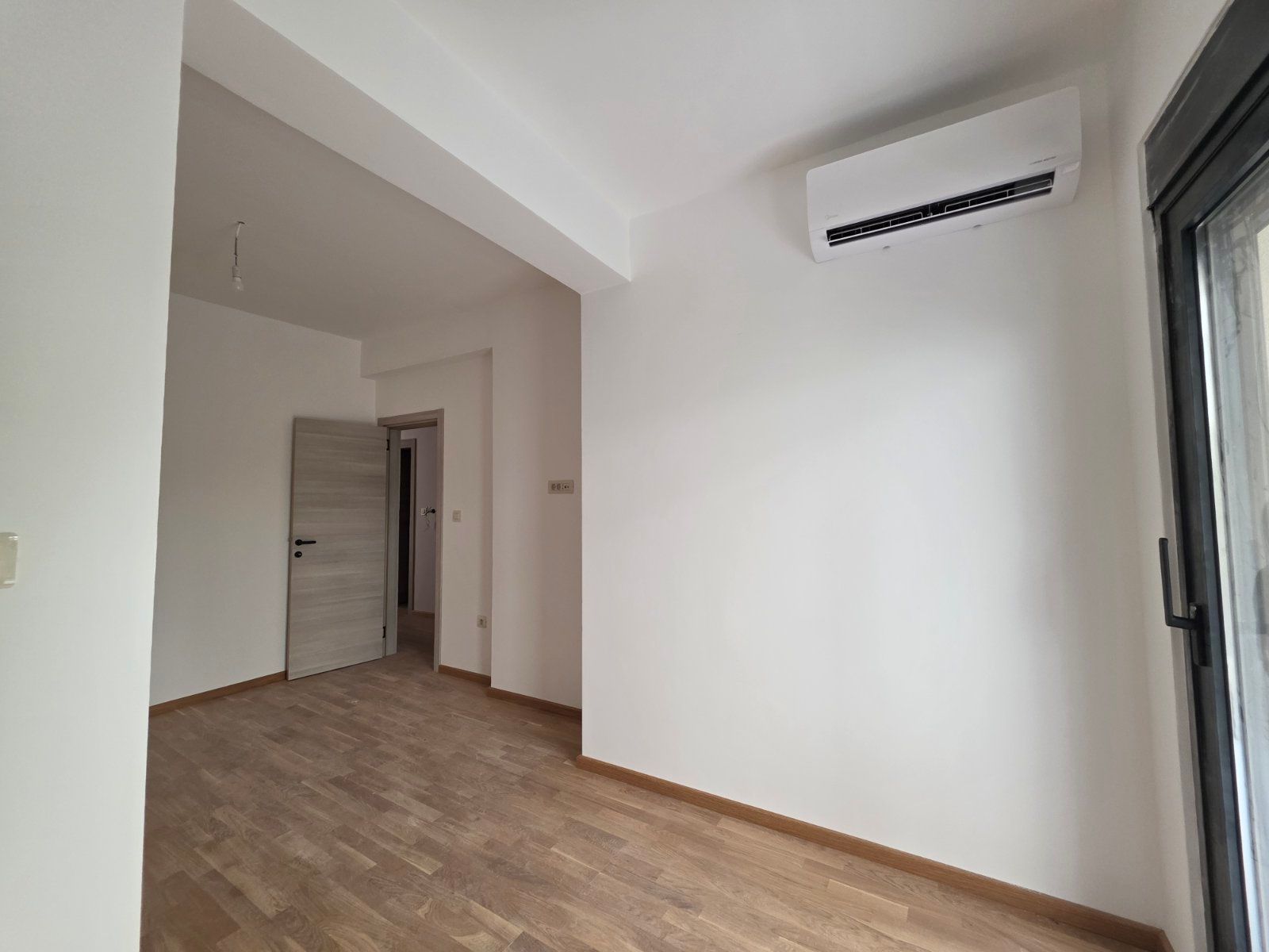 Dvosoban stan 79.18m2 u novom stambeno poslovnoj zgradi-Budva,Adok - Amfora Real Estate