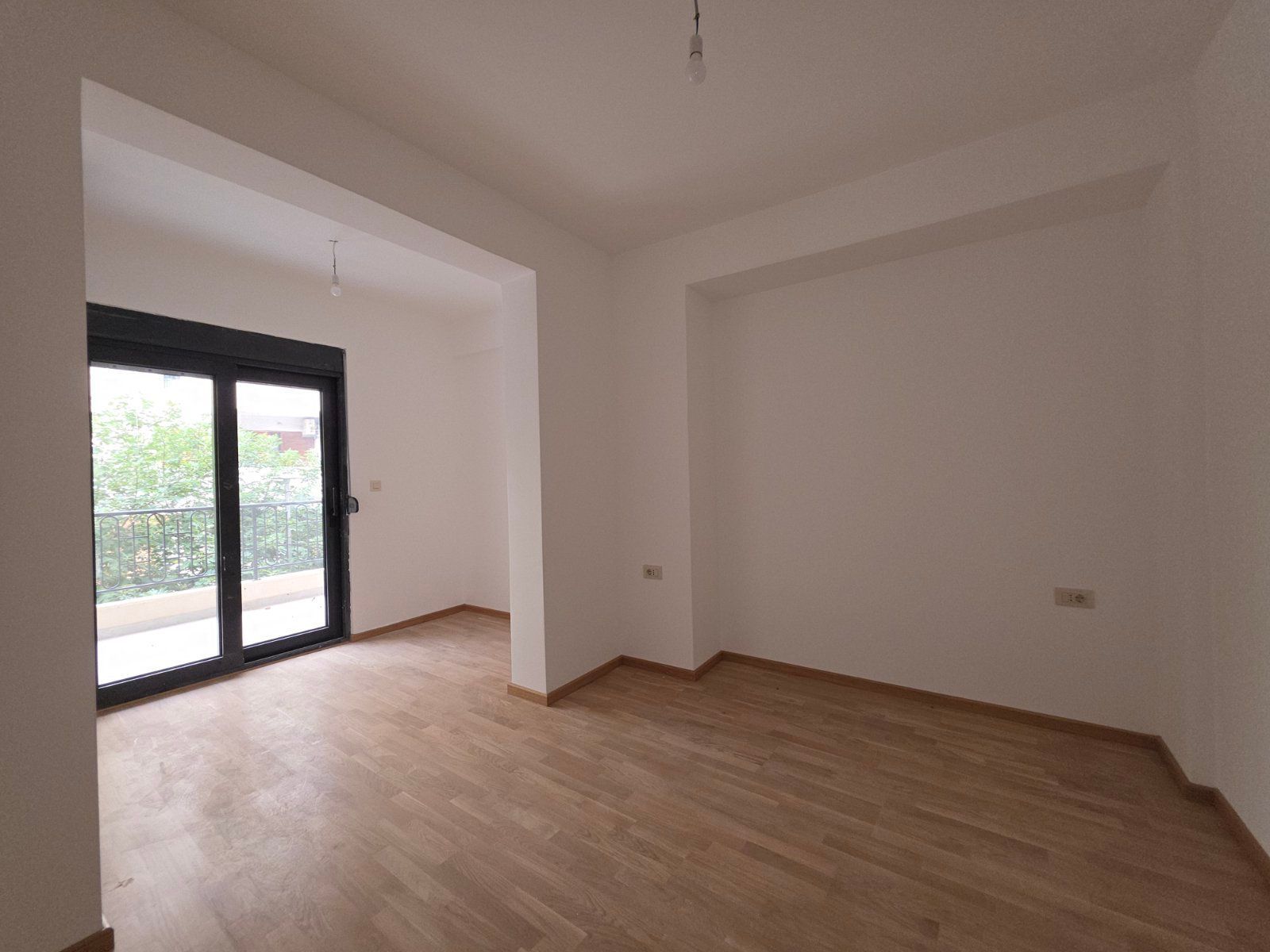 Dvosoban stan 79.18m2 u novom stambeno poslovnoj zgradi-Budva,Adok - Amfora Real Estate