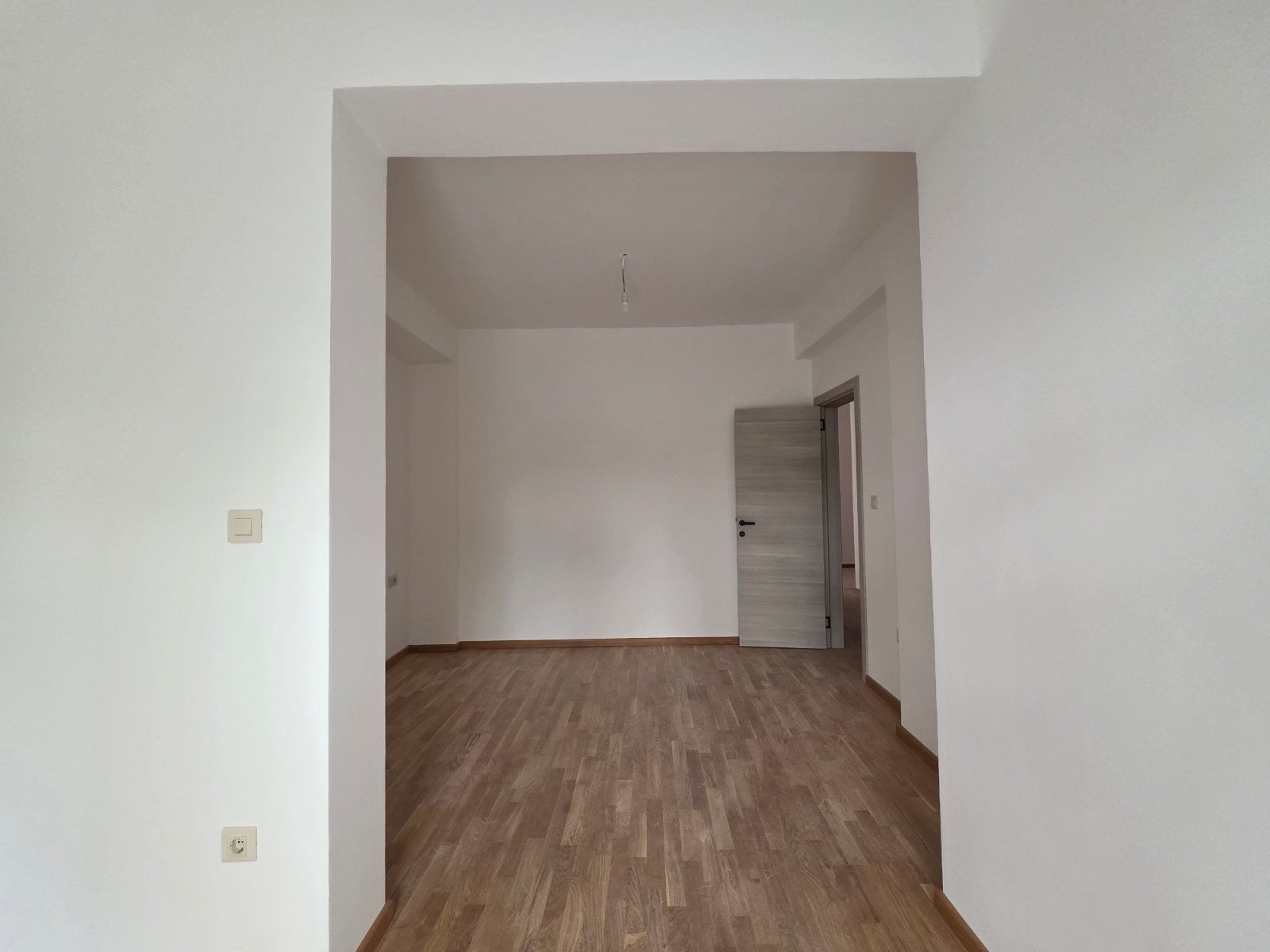 Dvosoban stan 79.18m2 u novom stambeno poslovnoj zgradi-Budva,Adok - Amfora Real Estate