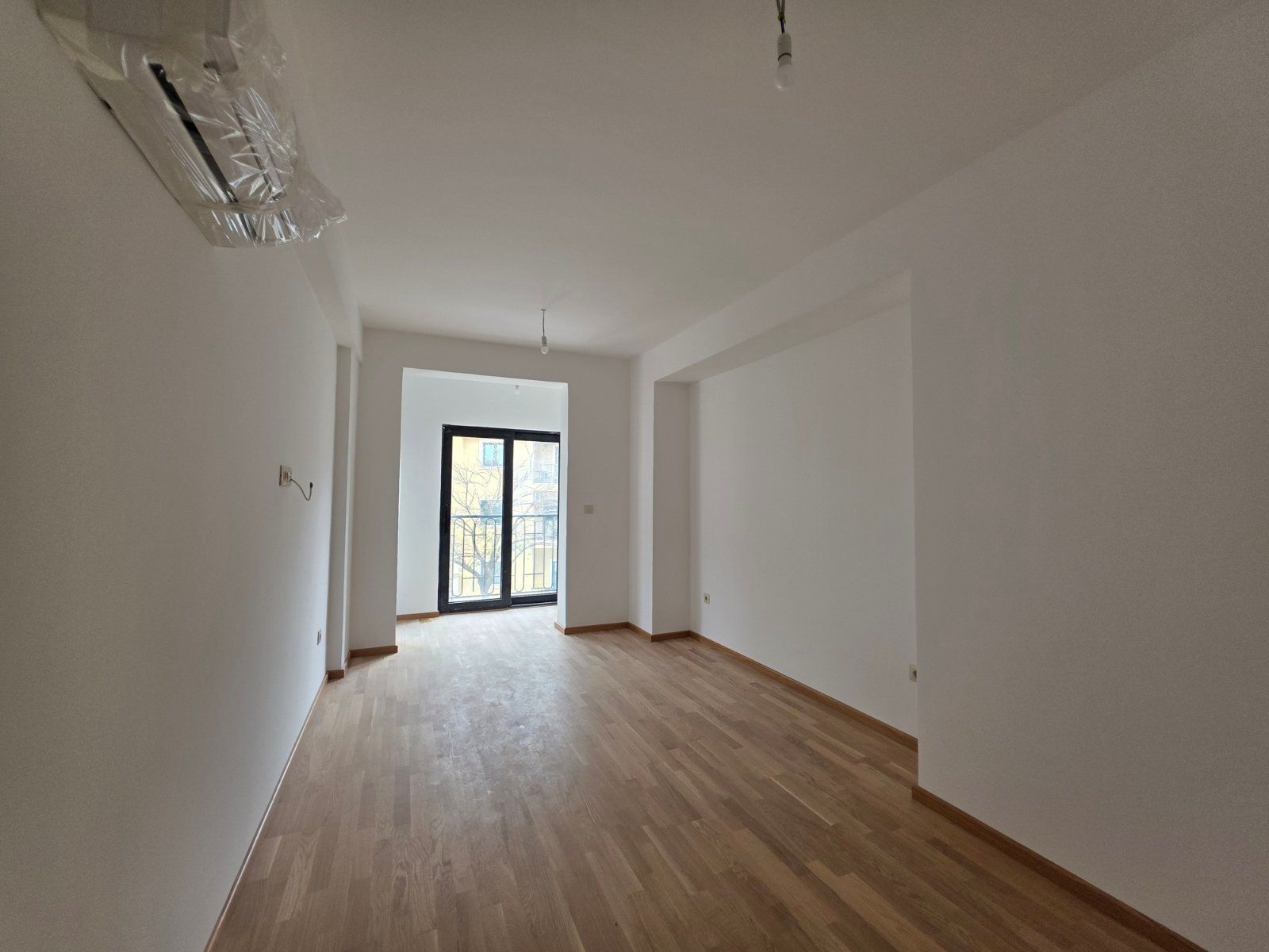 Trosoban stan 114.57m2 u novom stambeno poslovnoj zgradi-Budva,Adok - Amfora Real Estate