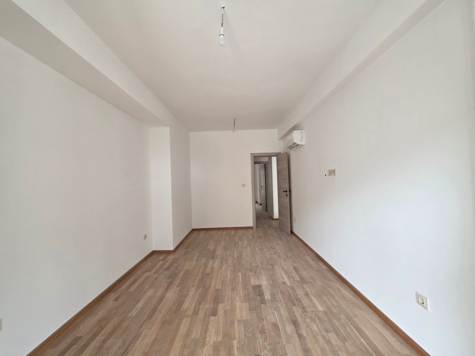 Trosoban stan 114.57m2 u novom stambeno poslovnoj zgradi-Budva,Adok - Amfora Real Estate