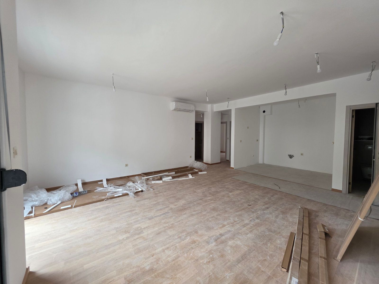 Trosoban stan 114.57m2 u novom stambeno poslovnoj zgradi-Budva,Adok - Amfora Real Estate