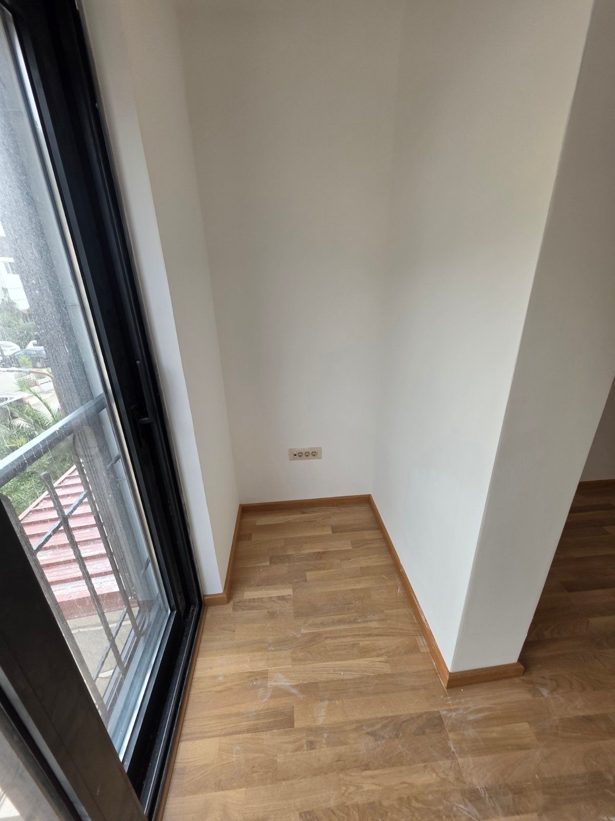 Trosoban stan 114.57m2 u novom stambeno poslovnoj zgradi-Budva,Adok - Amfora Real Estate