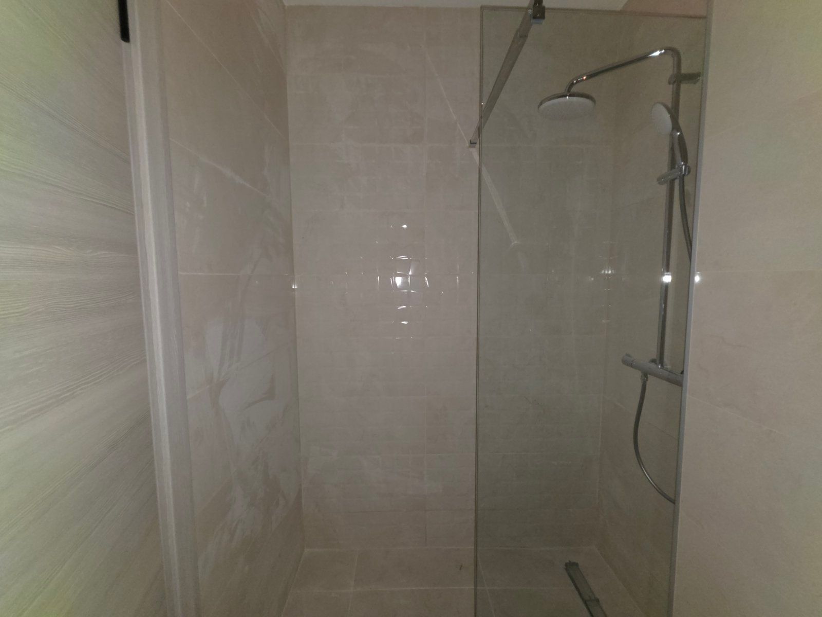 Trosoban stan 114.57m2 u novom stambeno poslovnoj zgradi-Budva,Adok - Amfora Real Estate