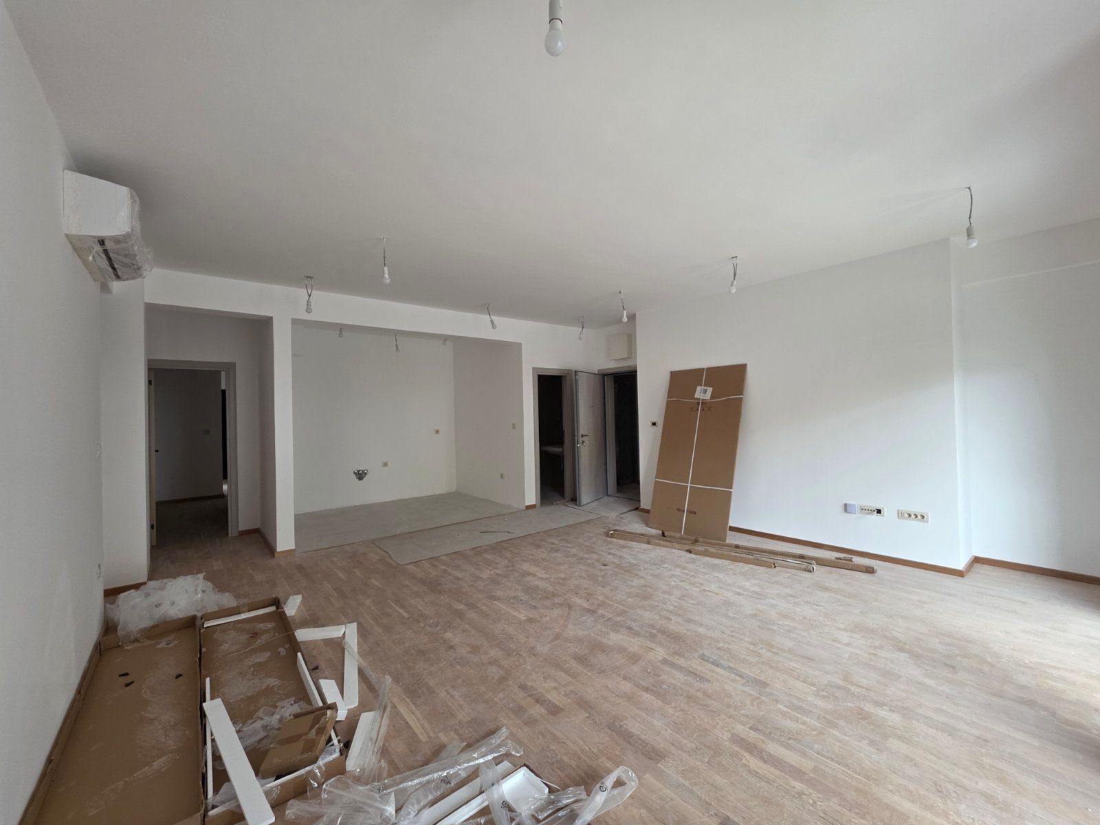 Trosoban stan 114.57m2 u novom stambeno poslovnoj zgradi-Budva,Adok - Amfora Real Estate