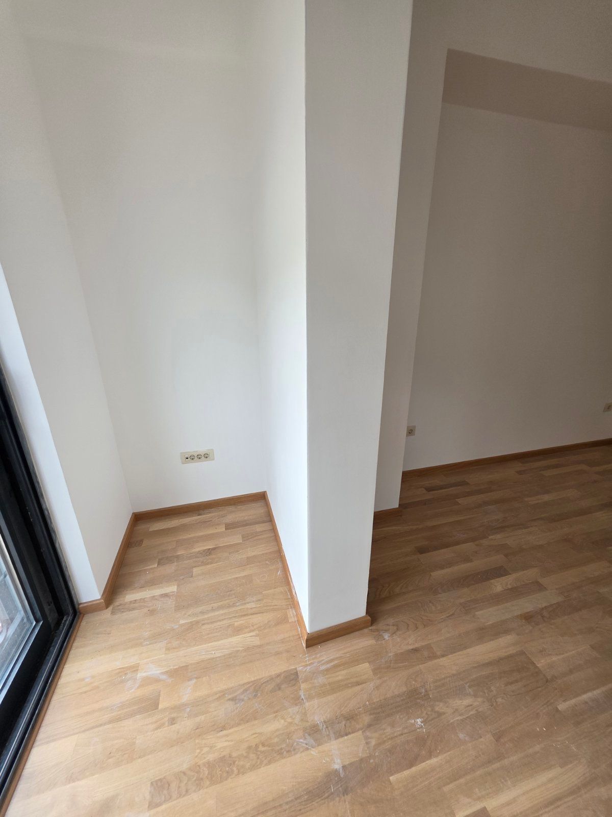 Trosoban stan 114.57m2 u novom stambeno poslovnoj zgradi-Budva,Adok - Amfora Real Estate